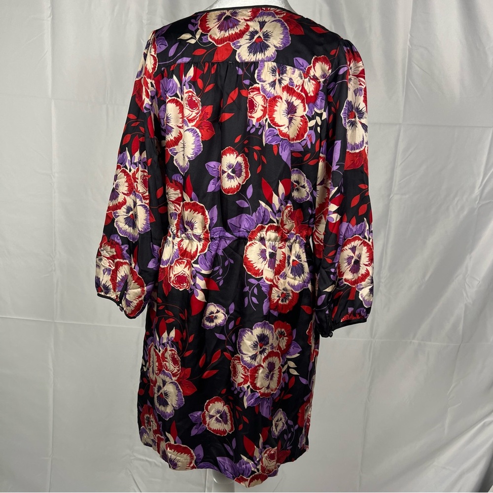 Johnny Was 100% silk floral patterned dress with drawstring waist. - Picture 9 of 12